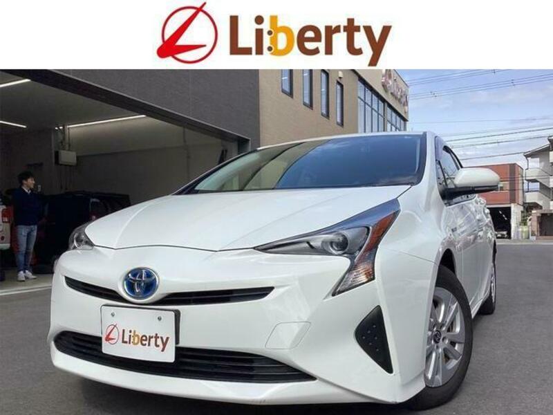 TOYOTA　PRIUS