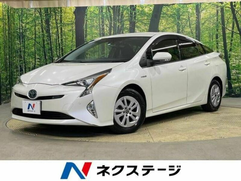 TOYOTA　PRIUS