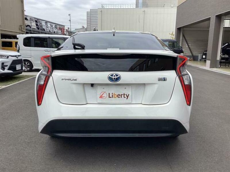 PRIUS-15