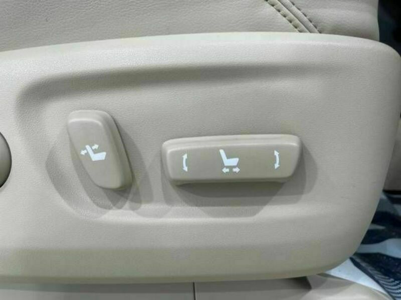 LAND CRUISER PRADO-7