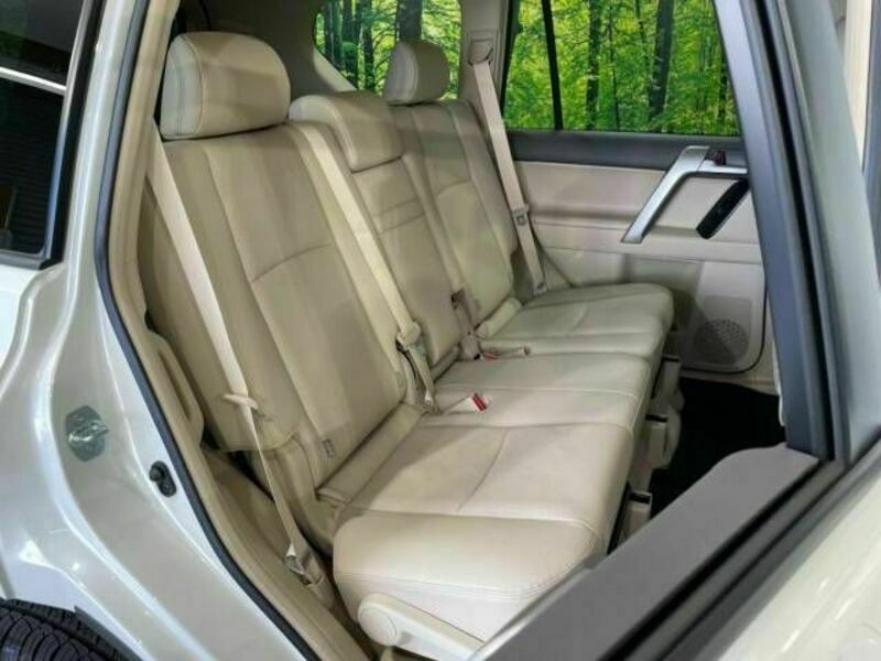 LAND CRUISER PRADO-9