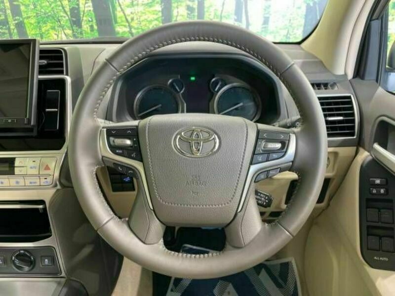 LAND CRUISER PRADO-12