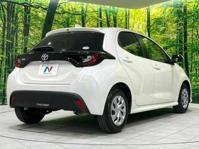 YARIS-17