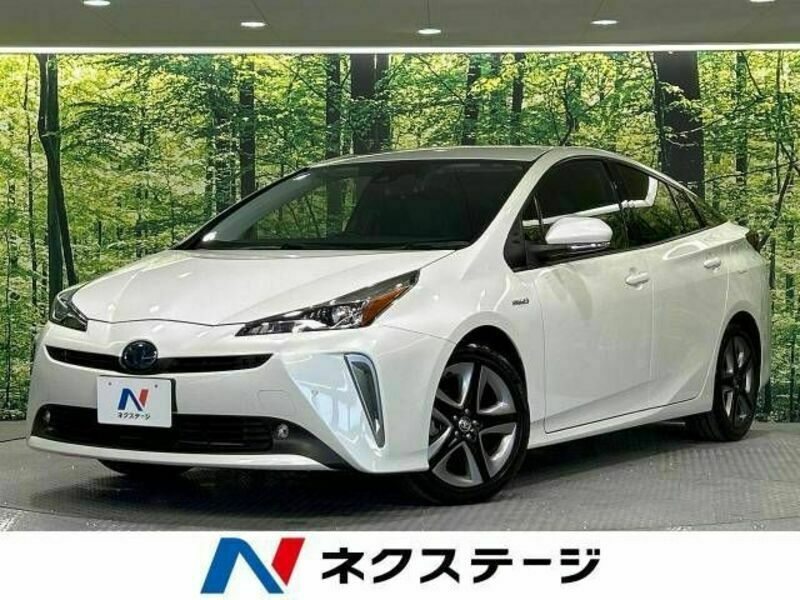 TOYOTA　PRIUS