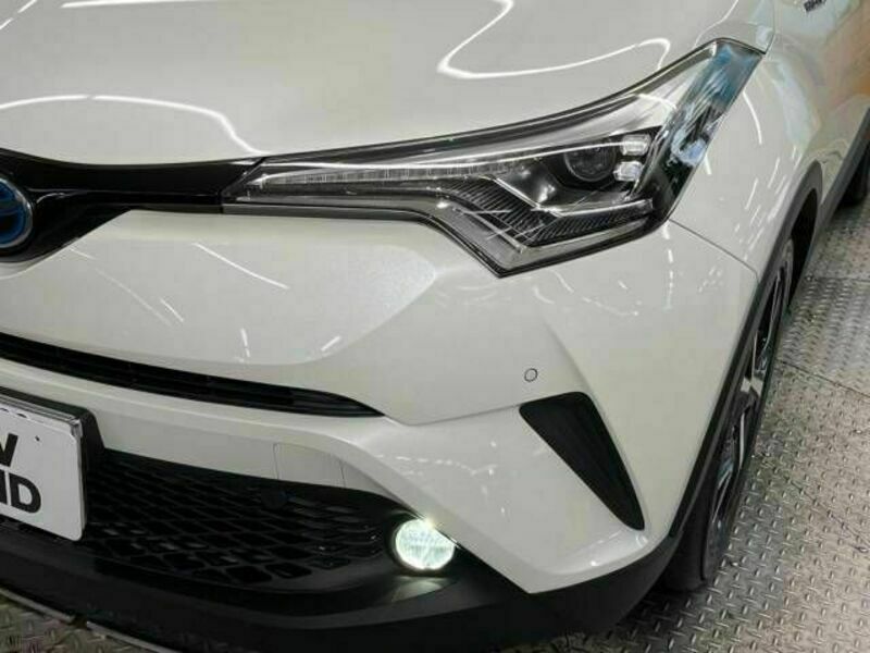 C-HR-12