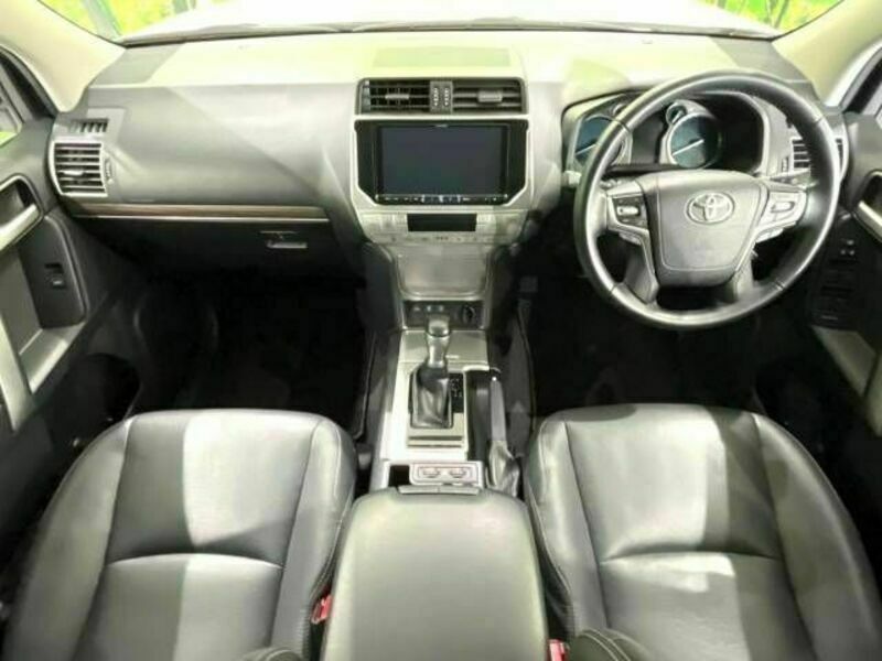 LAND CRUISER PRADO-1