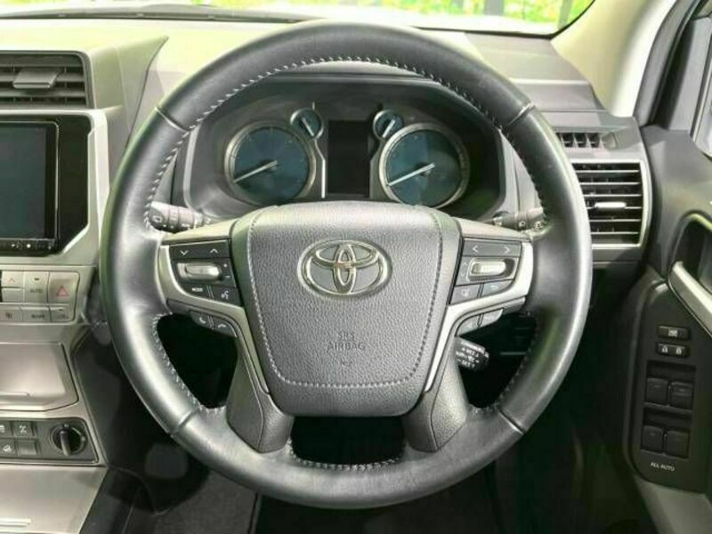 LAND CRUISER PRADO-11