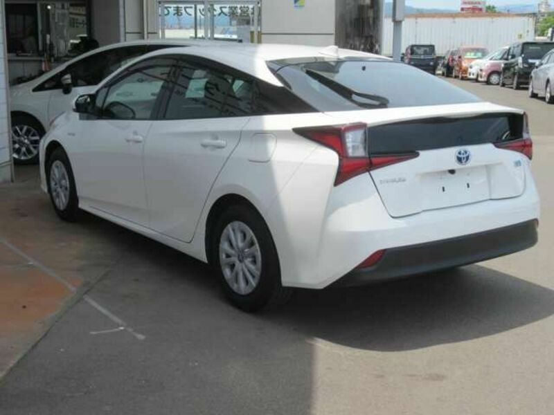 PRIUS-18