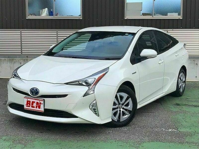 TOYOTA　PRIUS