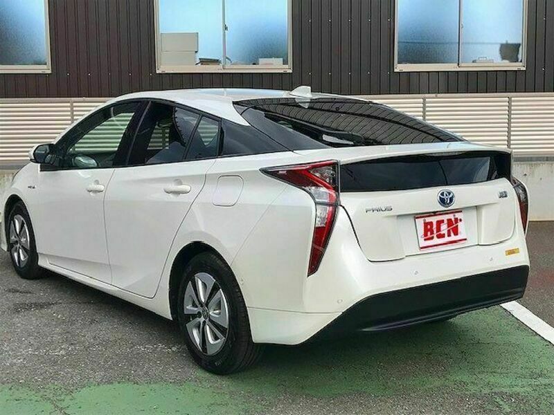 PRIUS-8