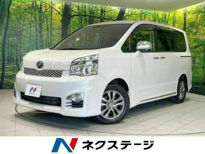 TOYOTA　VOXY