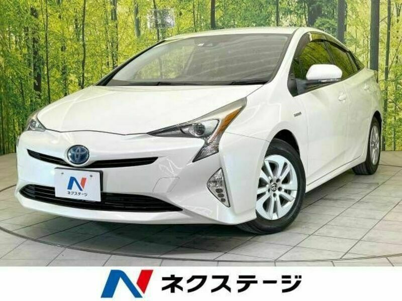 TOYOTA　PRIUS