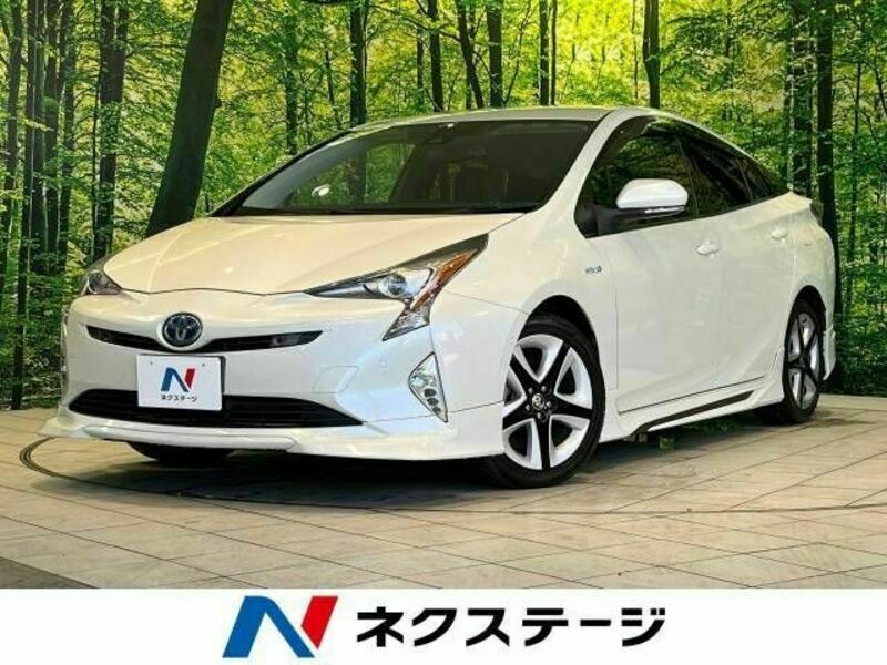 TOYOTA　PRIUS