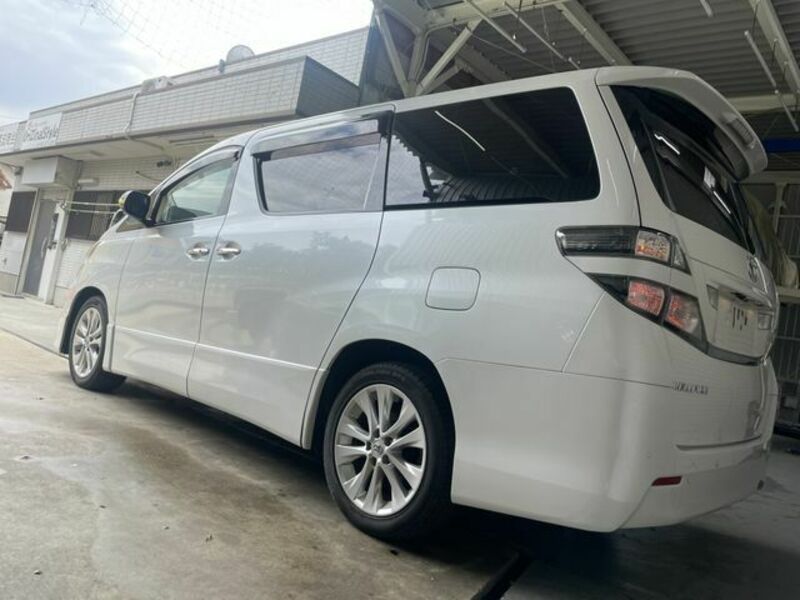 VELLFIRE-17