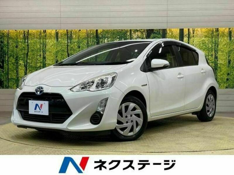 TOYOTA　AQUA