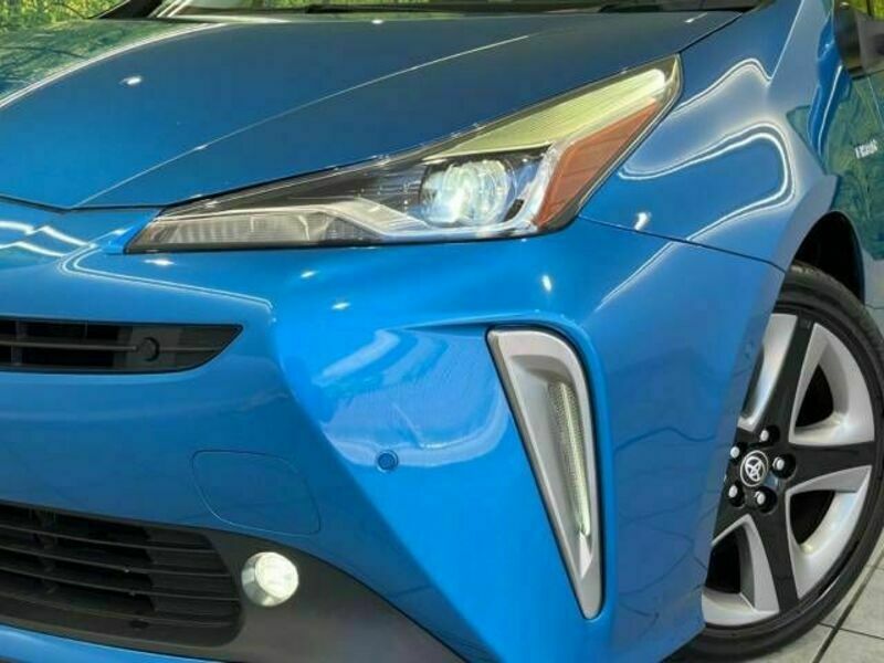 PRIUS-16