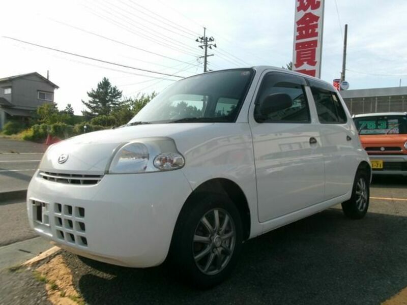 DAIHATSU　ESSE