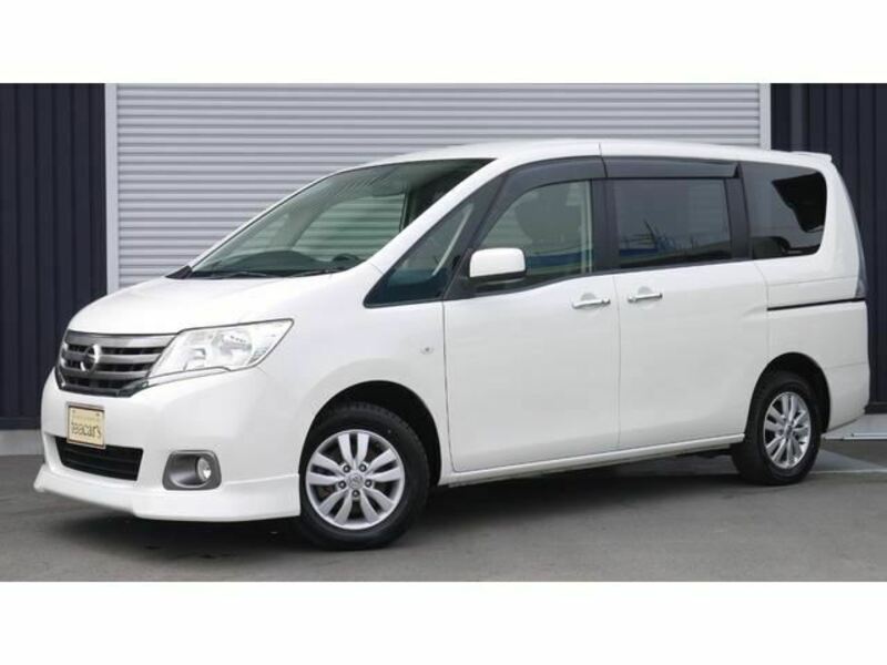 NISSAN　SERENA