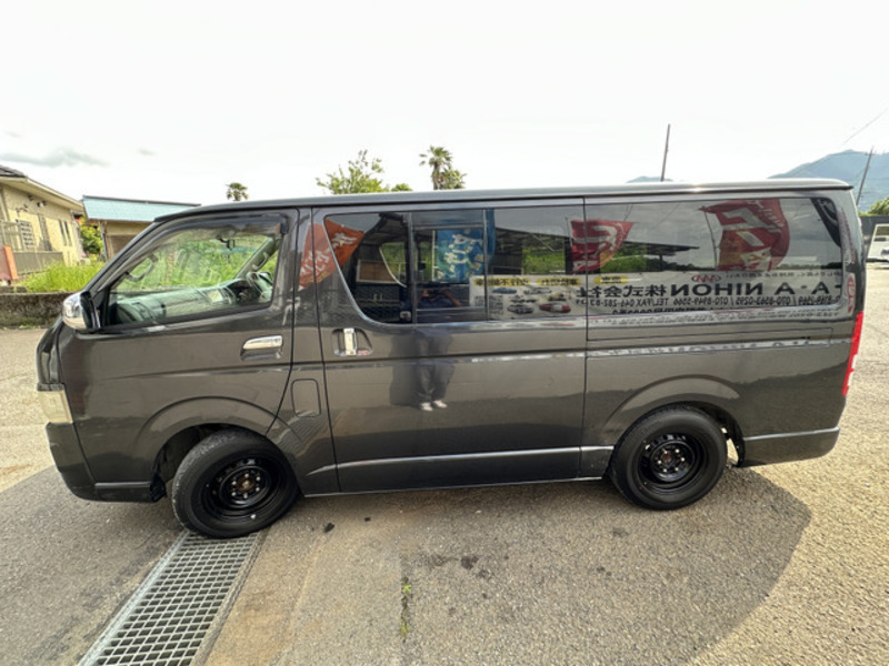 HIACE VAN-13