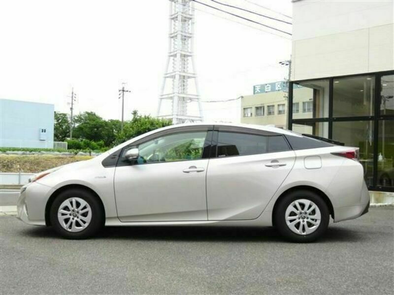 PRIUS-4