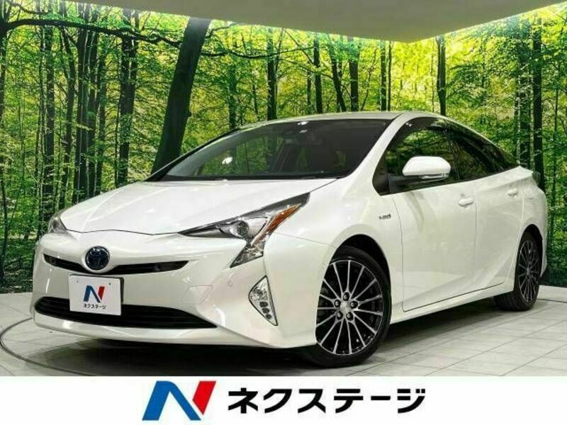 TOYOTA　PRIUS