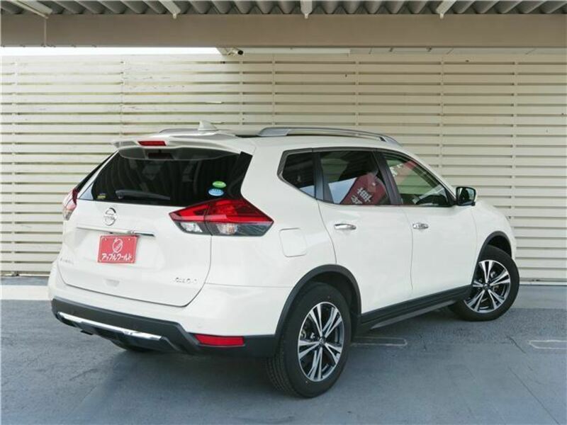 X-TRAIL-1