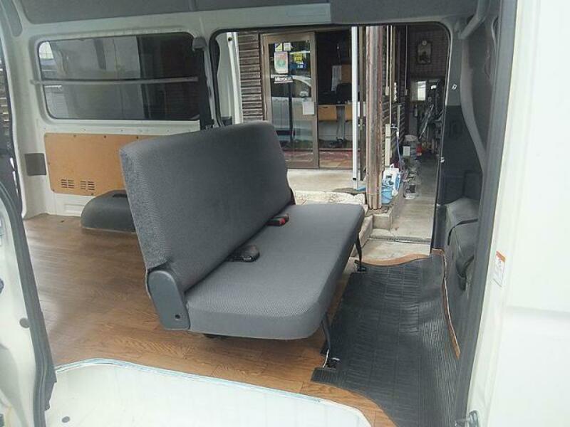 HIACE VAN-9