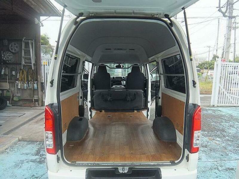 HIACE VAN-12