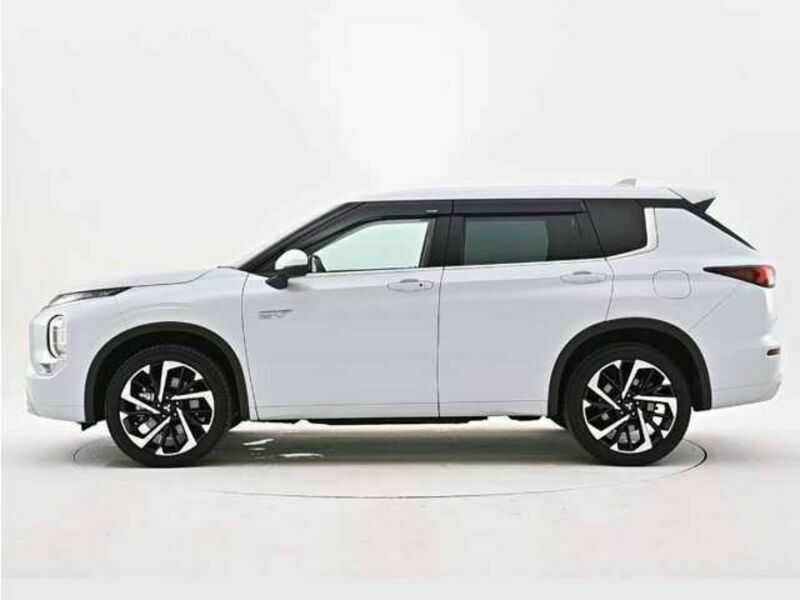 OUTLANDER PHEV-2