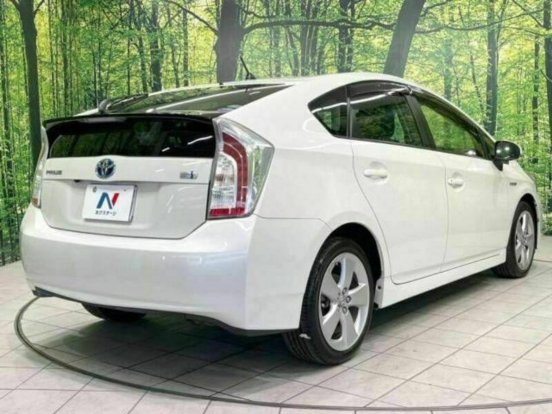 PRIUS-17