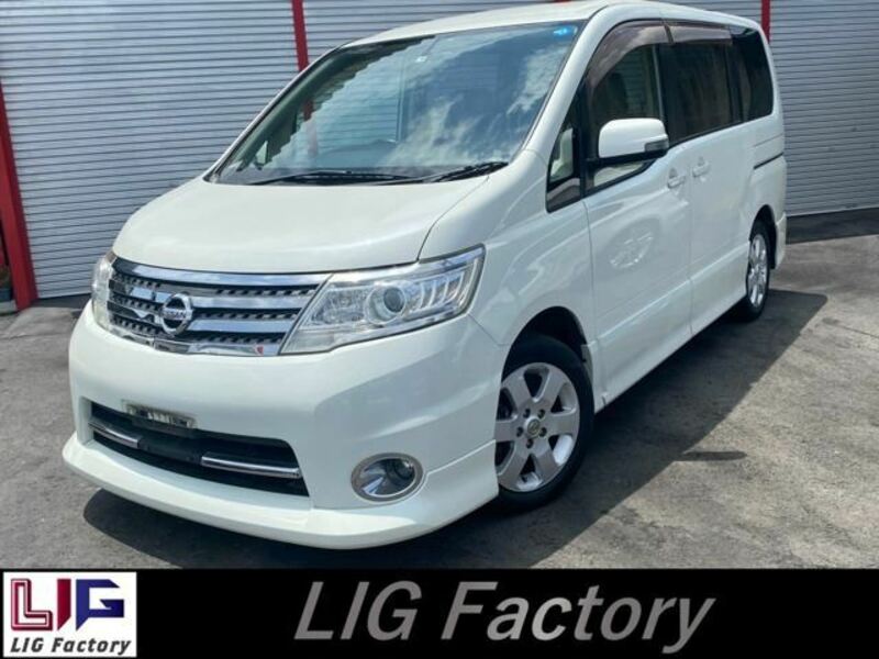 NISSAN　SERENA