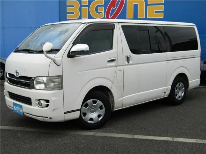 TOYOTA　HIACE VAN