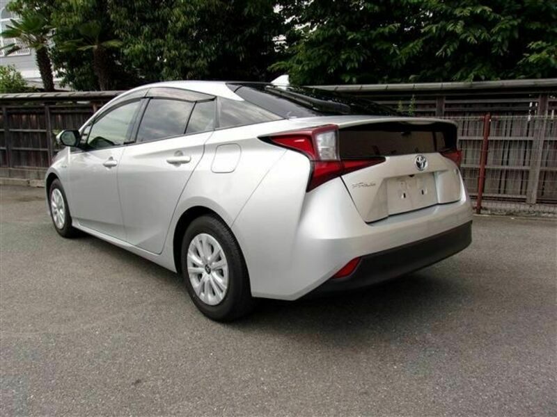 PRIUS-4