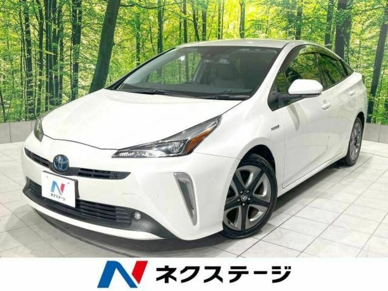 TOYOTA　PRIUS