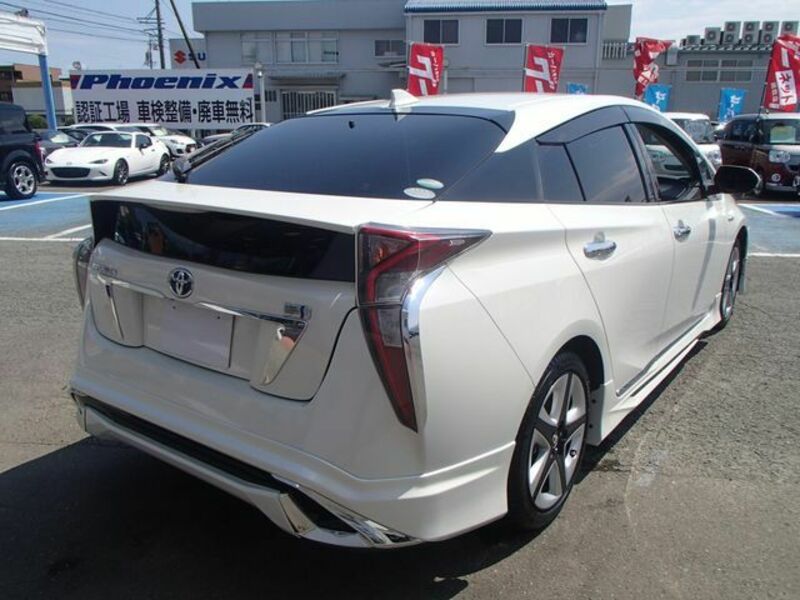 PRIUS-1