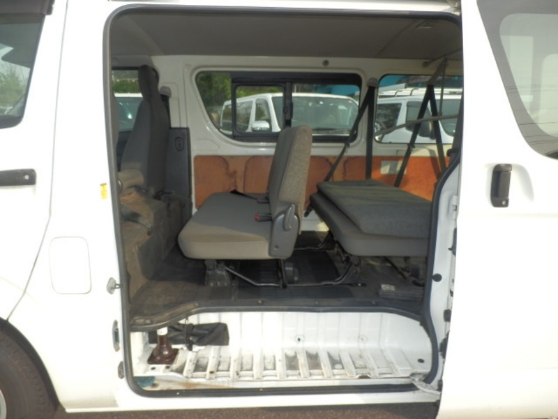 HIACE VAN-16