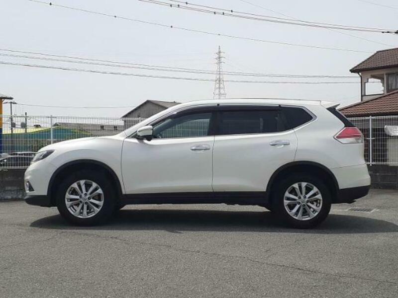 X-TRAIL-1