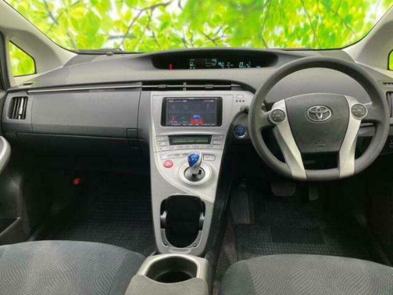 PRIUS-3