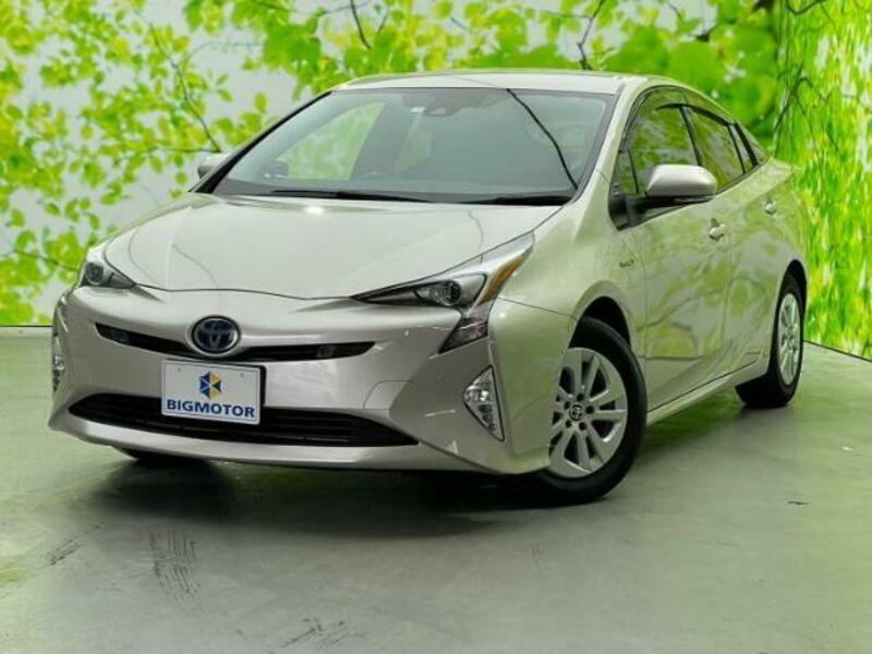 TOYOTA　PRIUS