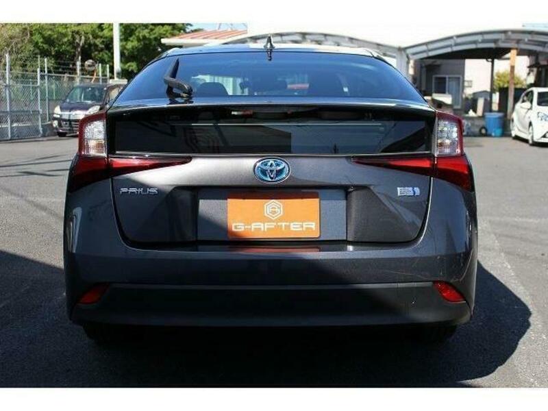 PRIUS-9