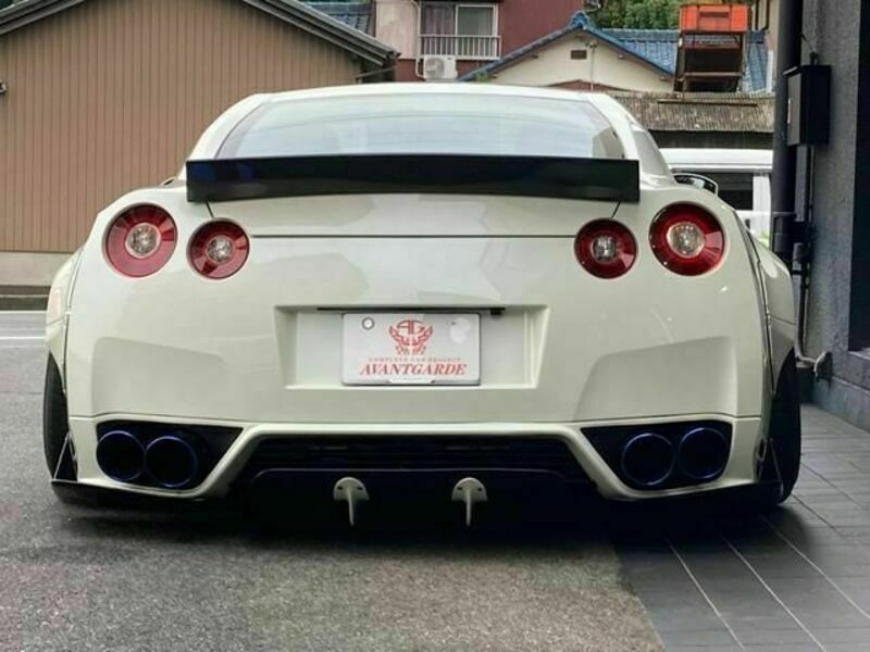 GT-R-2