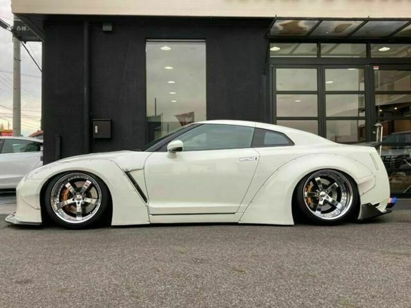 GT-R-3