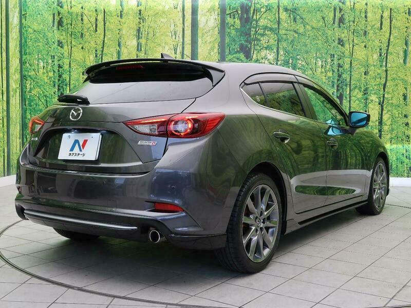 Axela Sport