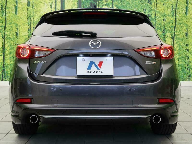 Axela Sport