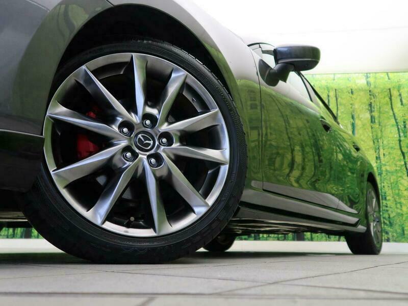 Axela Sport