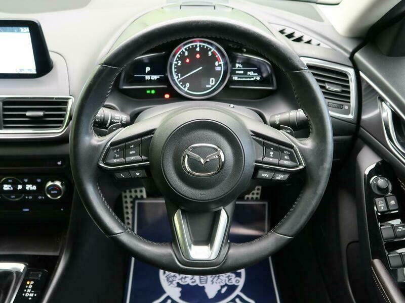 Axela Sport