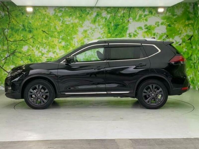 X-TRAIL-1