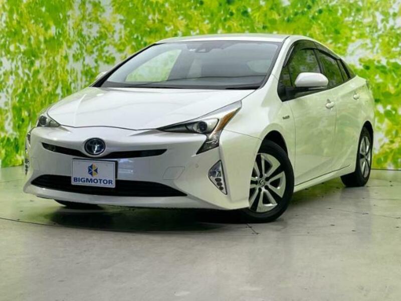 TOYOTA　PRIUS