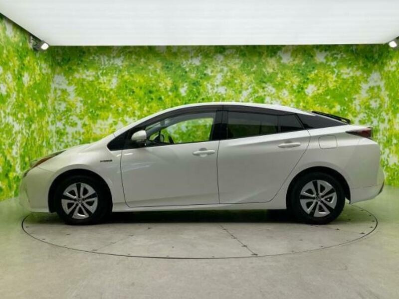 PRIUS-1