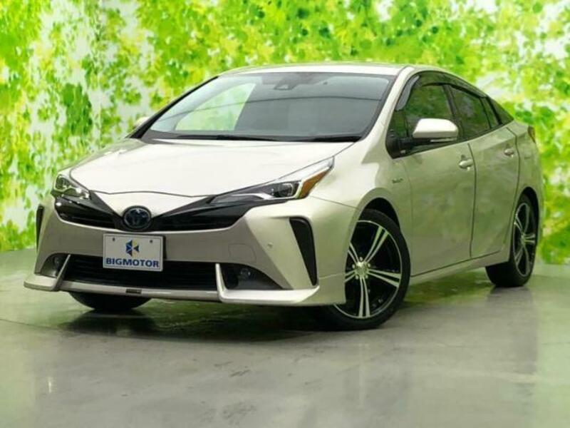 TOYOTA　PRIUS